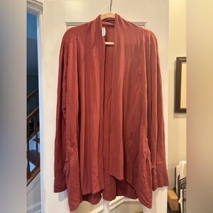 Athleta Prayanama Wrap - Size XL